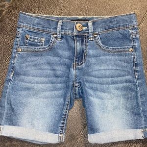 Girls jordache Bermuda jean shorts